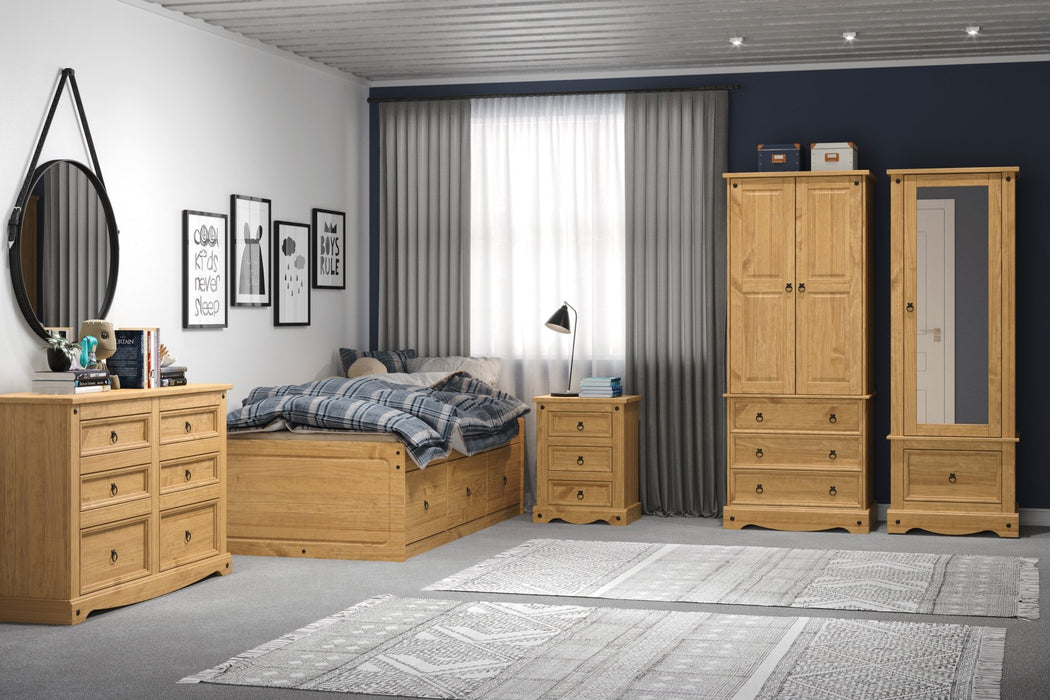 Corona Cabin Bed - Antique Waxed Pine - LuminexFurnitureBedCB800