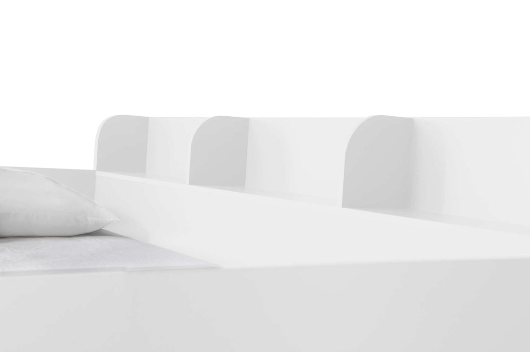 Dreamcatcher Triple Sleeper White – Space - Saving Bed - Luminex FurnitureBunk BedDOM101