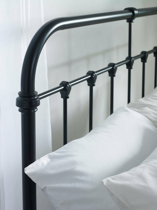 Liam Metal Bed - Luminex FurnitureMetal BedsLOG001