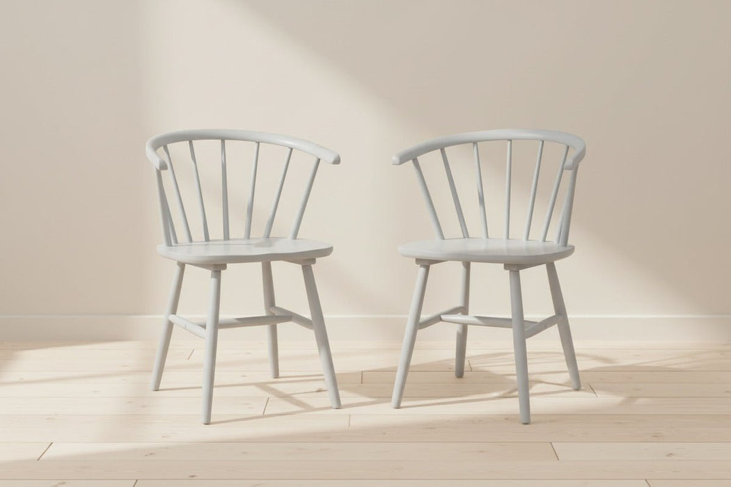 Maeva Spindle Back Dining Chairs – Set of 2 - Luminex FurnitureChairsMOD333
